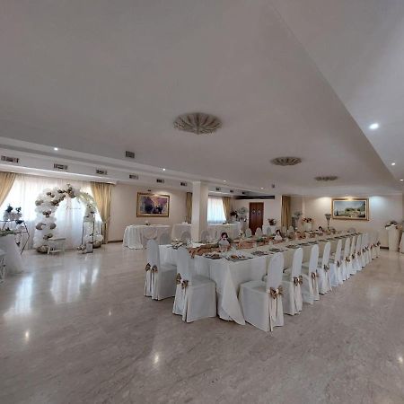 פיוג'י Hotel Ristorante La Ripa מראה חיצוני תמונה