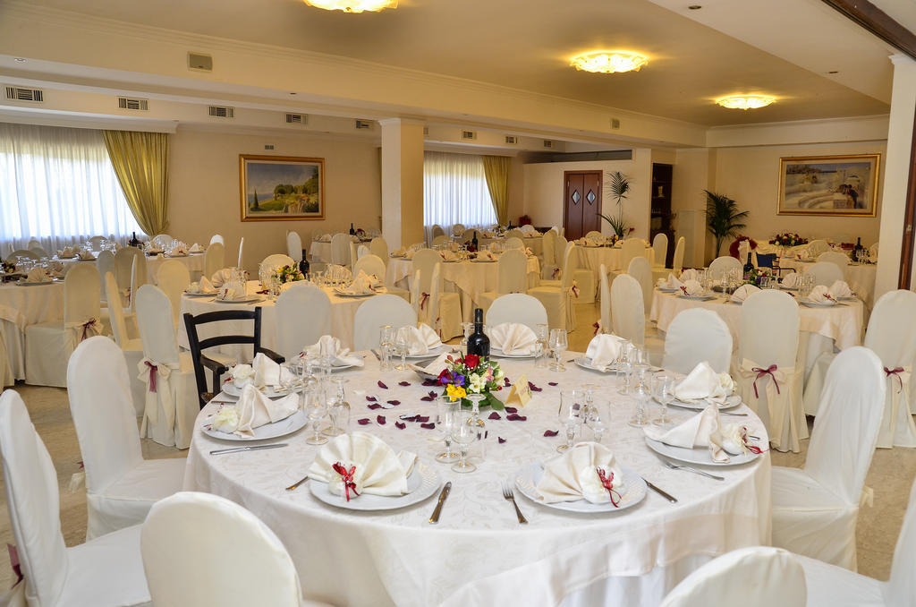 פיוג'י Hotel Ristorante La Ripa מראה חיצוני תמונה